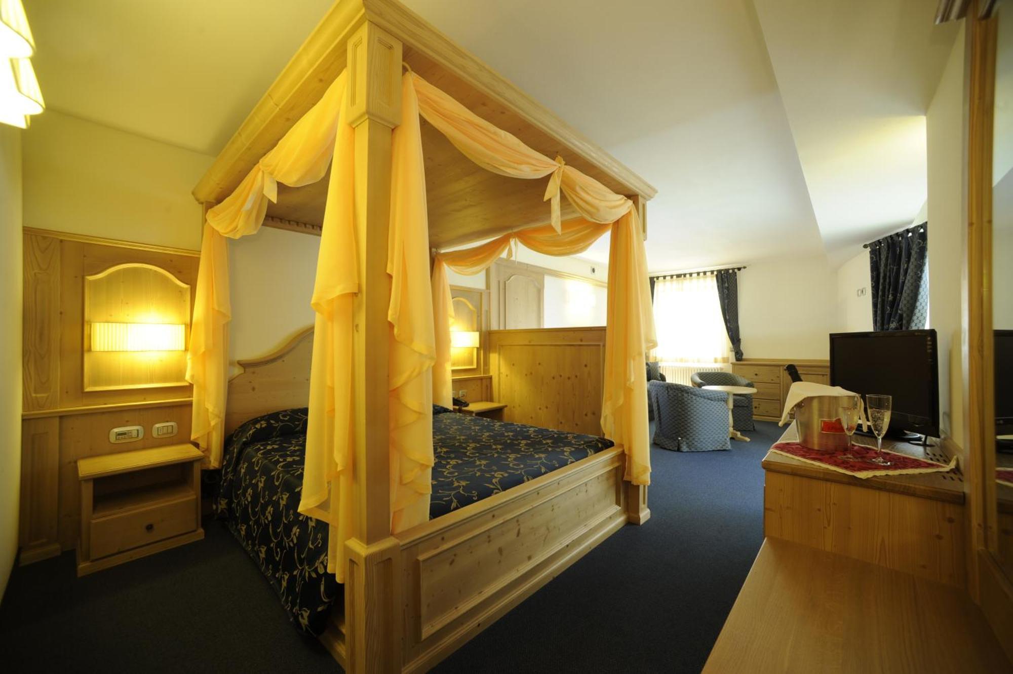 Family Hotel Andes - Only For Family Vigo di Fassa Exterior photo