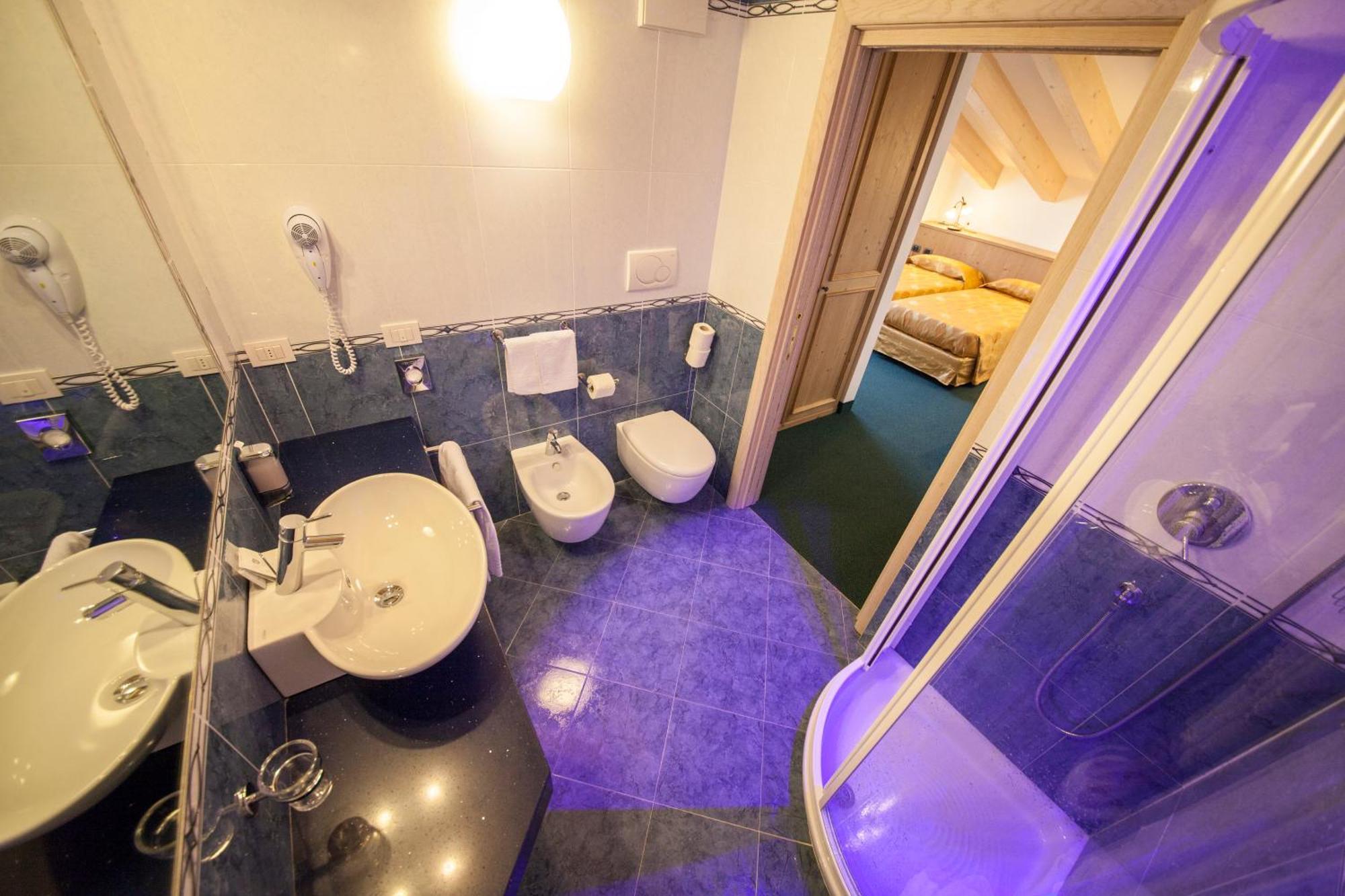 Family Hotel Andes - Only For Family Vigo di Fassa Room photo