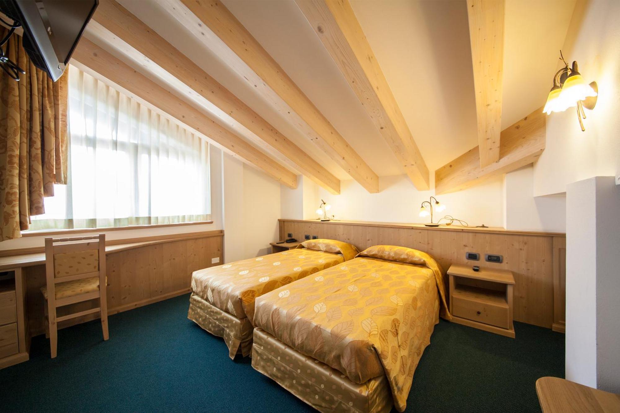 Family Hotel Andes - Only For Family Vigo di Fassa Room photo