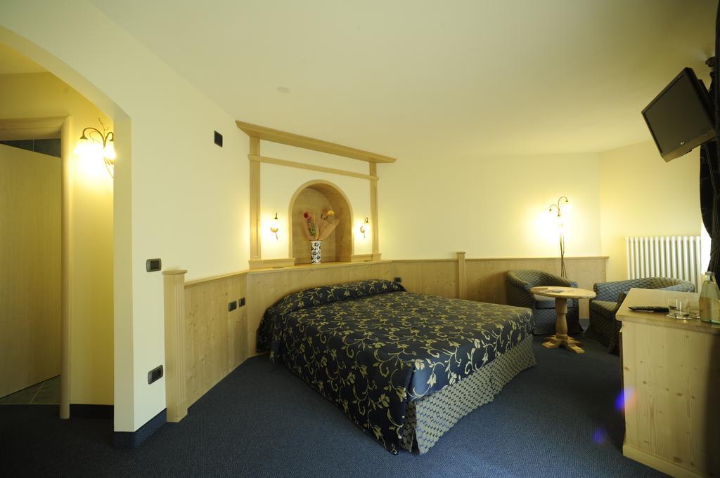 Family Hotel Andes - Only For Family Vigo di Fassa Room photo