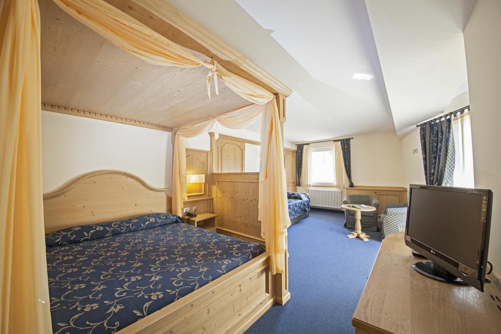 Family Hotel Andes - Only For Family Vigo di Fassa Room photo